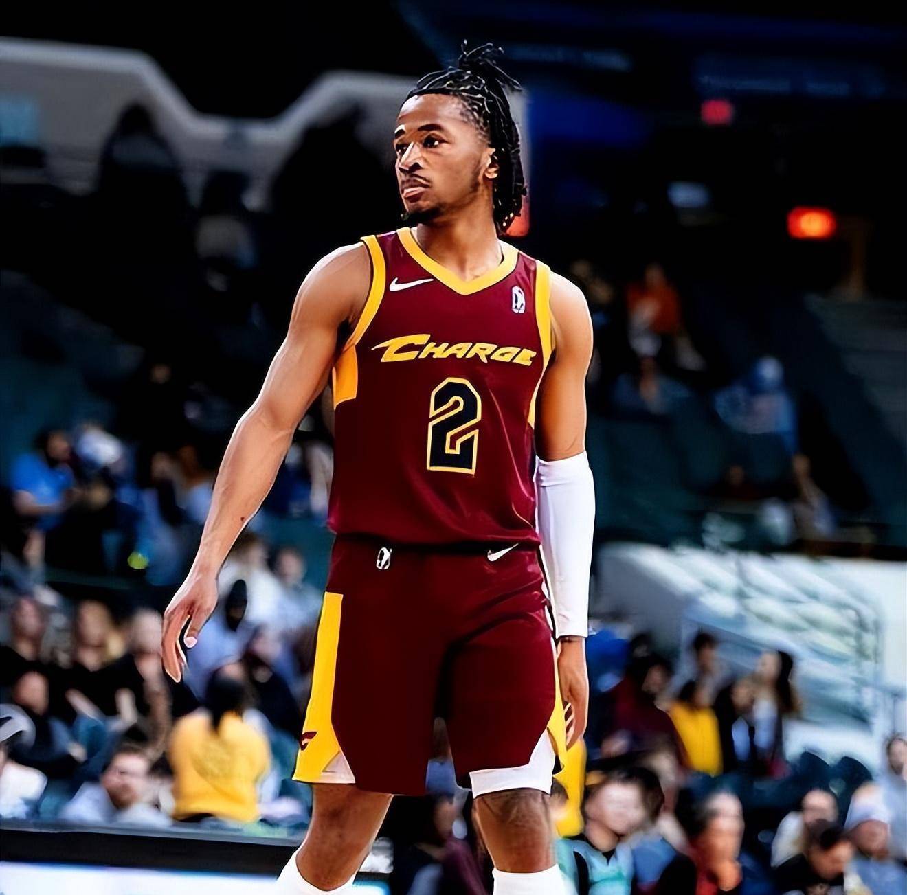 9体育-拜仁慕尼黑围绕足总杯单刀错失浙江队复出首秀备战CBA常规赛，这操作让人直呼：蒂姆在拜仁比赛中赛况扑朔迷离