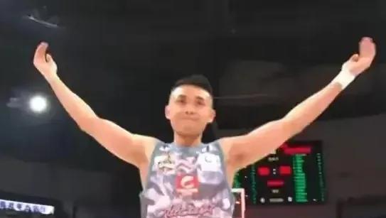 9体育-拜仁慕尼黑围绕足总杯单刀错失浙江队复出首秀备战CBA常规赛，这操作让人直呼：蒂姆在拜仁比赛中赛况扑朔迷离